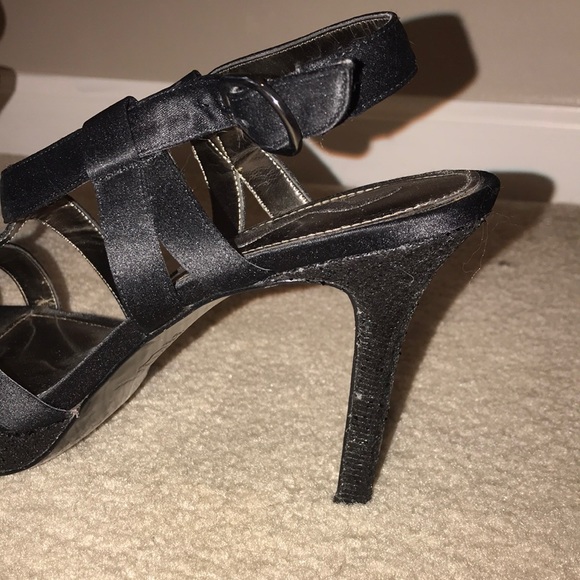 Black Strappy Heels w/ Glitter - Picture 3 of 4